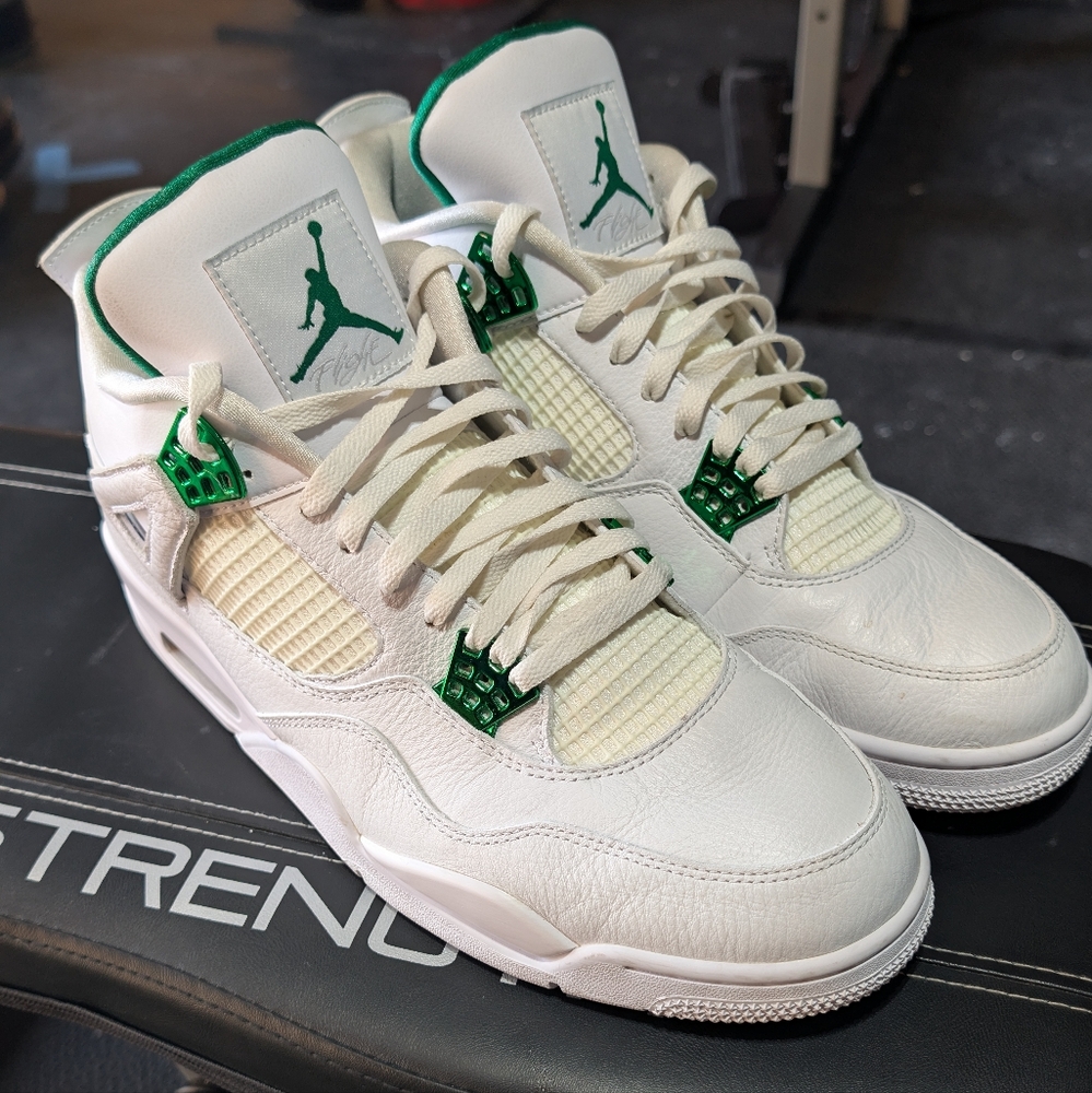 Jordan 4 Metallic Green 2020